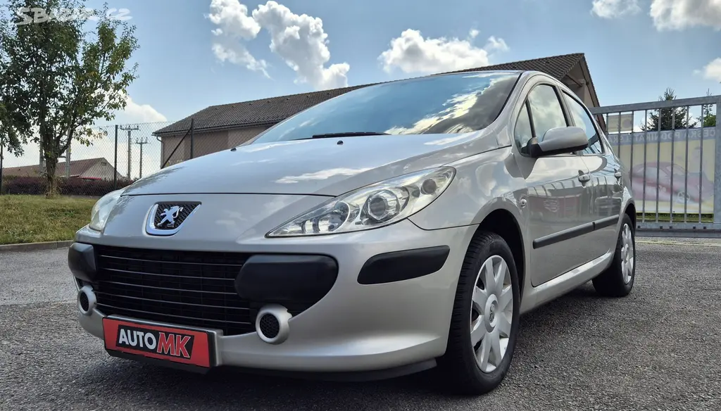 Peugeot 307 1.4 Comfort 2. majitel servisní kniha.